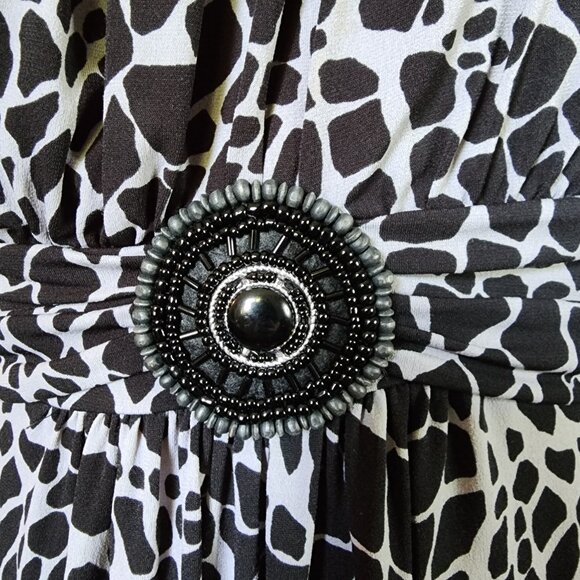 En Focus Studio Dress Womens Size 12P 12 Petite Gray Giraffe Animal Beaded Maxi - Picture 2 of 7